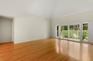 Photo #4: 221053292 Listing