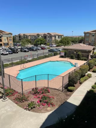 Photo #1: 221053451 Listing