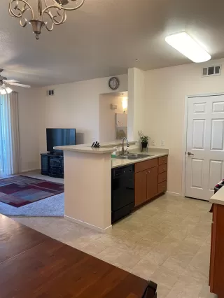 Photo #5: 221053451 Listing