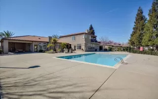 Photo #3: 221053587 Listing