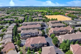 Photo #1: 221053842 Listing