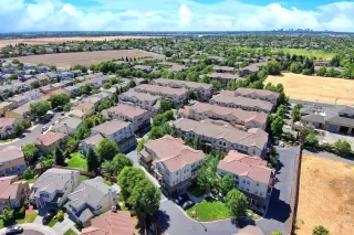 Photo #3: 221053842 Listing