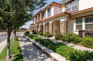 Photo #1: 221054008 Listing 