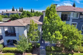 Photo #2: 221054205 Listing