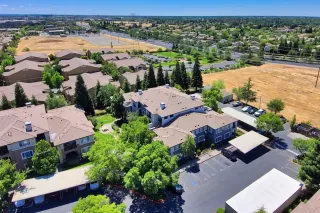 Photo #6: 221054205 Listing