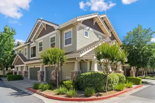 Photo #1: 221054467 Listing