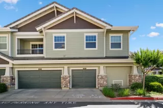 Photo #2: 221054467 Listing