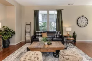 Photo #5: 221054597 Listing 