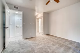 Photo #5: 221054678 Listing