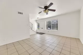 Photo #2: 221054868 Listing