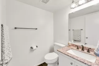 Photo #3: 221054868 Listing