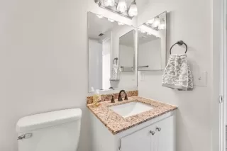 Photo #4: 221054868 Listing