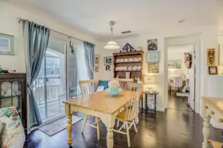 Photo #5: 221054891 Listing