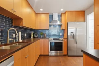 Photo #4: 221055023 Listing