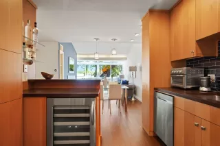 Photo #6: 221055023 Listing