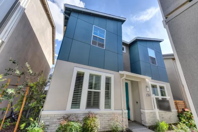 MLS: 221055413 Condo For Sale