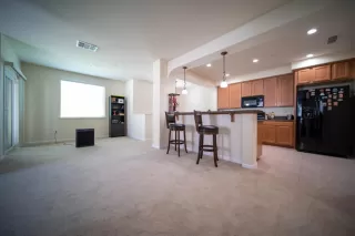 Photo #4: 221056072 Listing