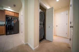 Photo #5: 221056072 Listing