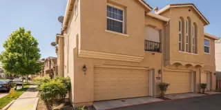 Photo #2: 221056404 Listing