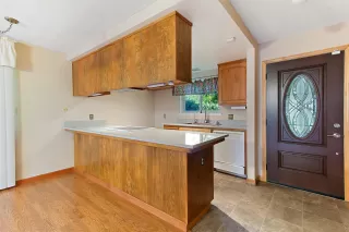 Photo #3: 221056546 Listing