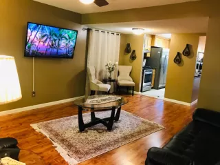 Photo #2: 221057163 Listing