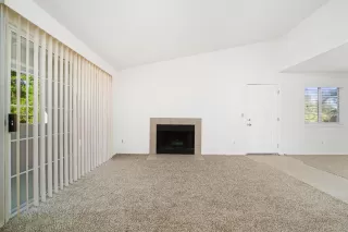 Photo #5: 221057498 Listing