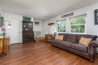 Photo #3: 221057820 Listing 