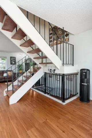 Photo #5: 221057820 Listing 