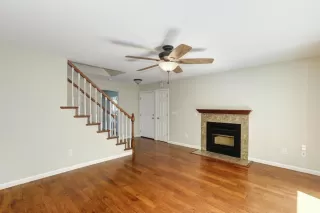 Photo #5: 221058035 Listing