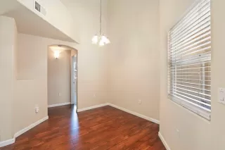 Photo #2: 221058577 Listing