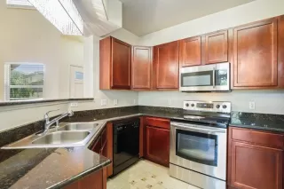 Photo #3: 221058577 Listing