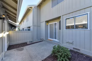 Photo #4: 221058801 Listing