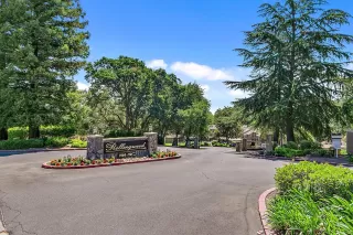 Photo #1: 221058898 Listing 