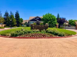 Photo #2: 221059220 Listing 