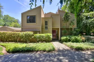 Photo #1: 221059276 Listing