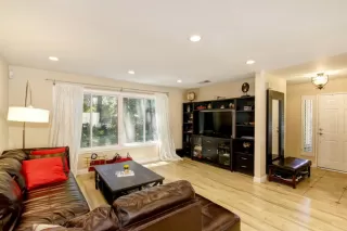 Photo #3: 221059276 Listing