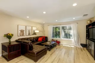 Photo #5: 221059276 Listing