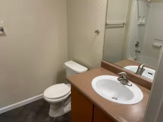 Photo #5: 221059543 Listing 