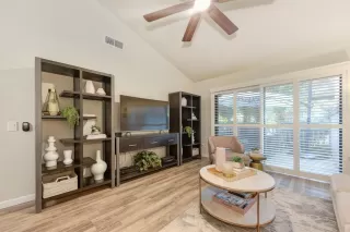 Photo #3: 221059722 Listing 