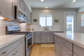 Photo #3: 221059771 Listing 