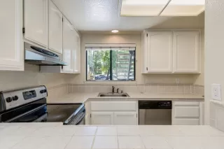 Photo #3: 221060531 Listing