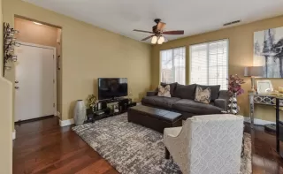 Photo #4: 221060546 Listing 