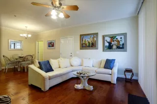 Photo #4: 221060689 Listing