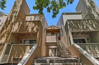 Photo #1: 221061158 Listing 