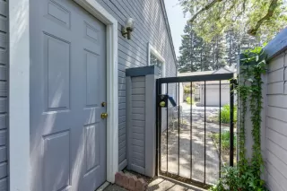 Photo #3: 221061483 Listing 