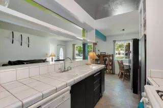 Photo #6: 221061599 Listing 