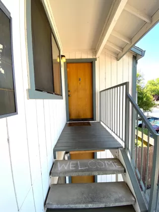 Photo #2: 221061675 Listing 