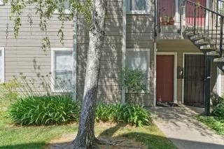 Photo #2: 221061763 Listing