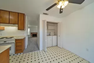 Photo #5: 221061763 Listing
