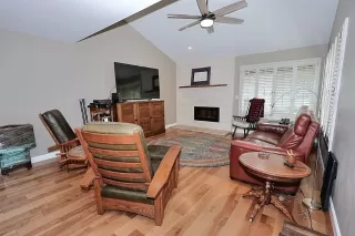 Photo #6: 221061785 Listing 